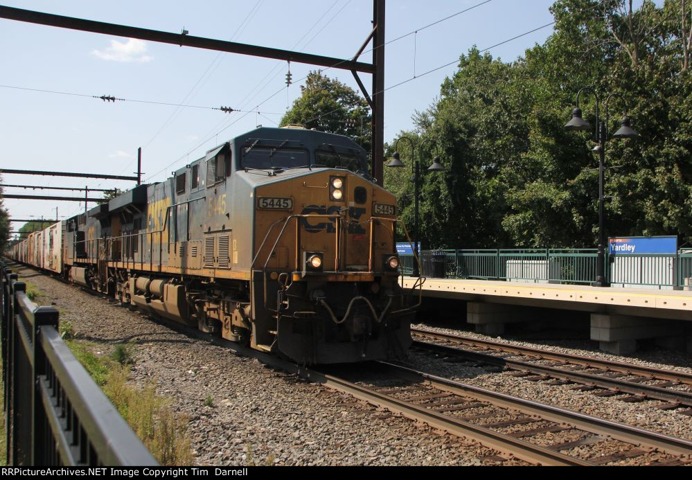 CSX 5445 leads I032